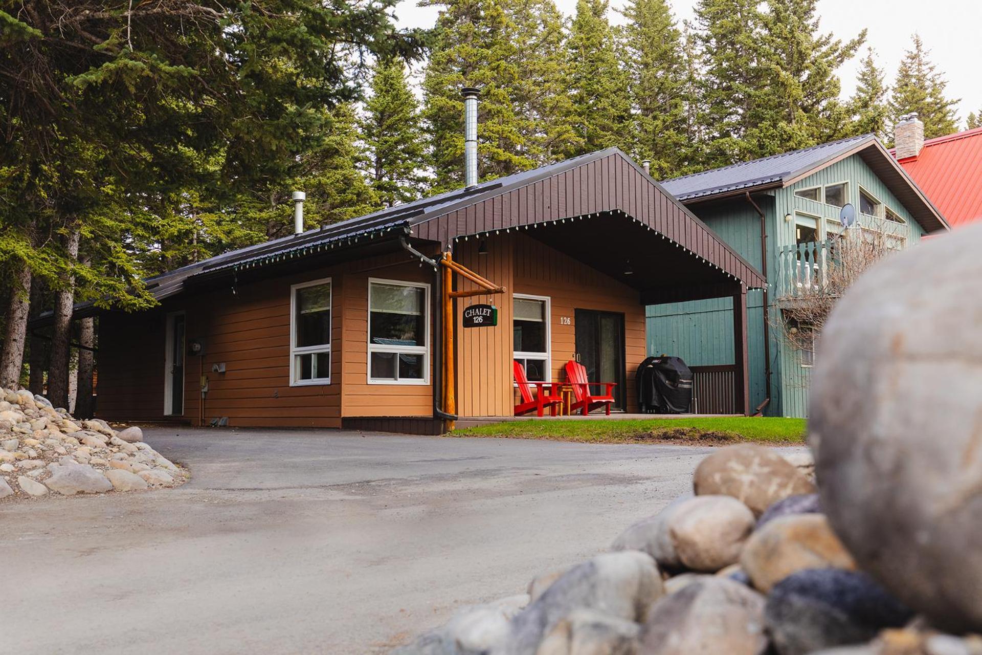 Overlander Mountain Lodge *