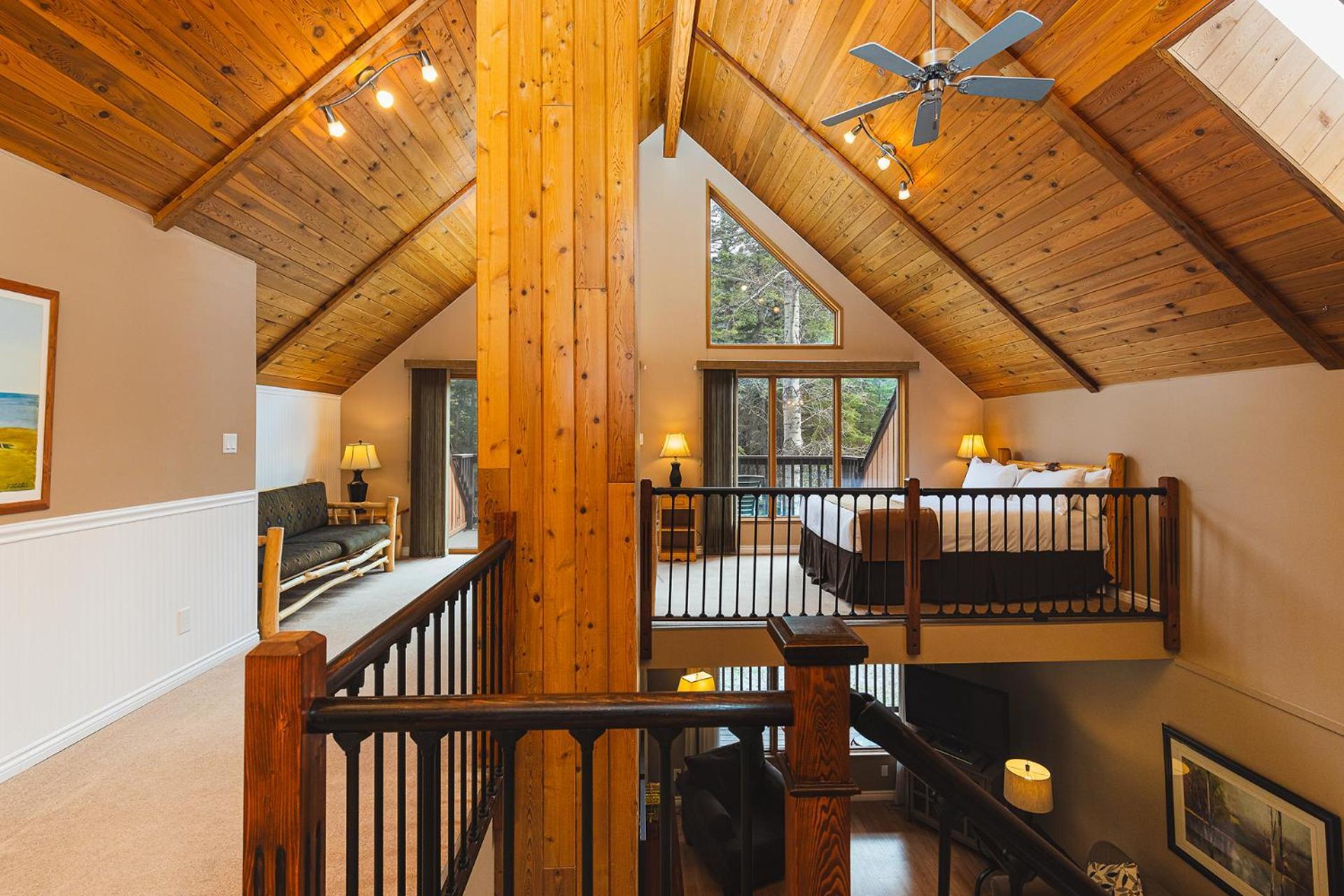 Overlander Mountain Lodge